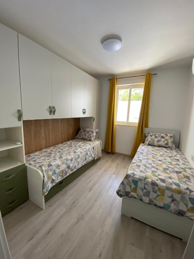 Modern Apartment With Large Outdoor Area - Sleeps 7, Close To Malta International Airport Luqa Exteriör bild