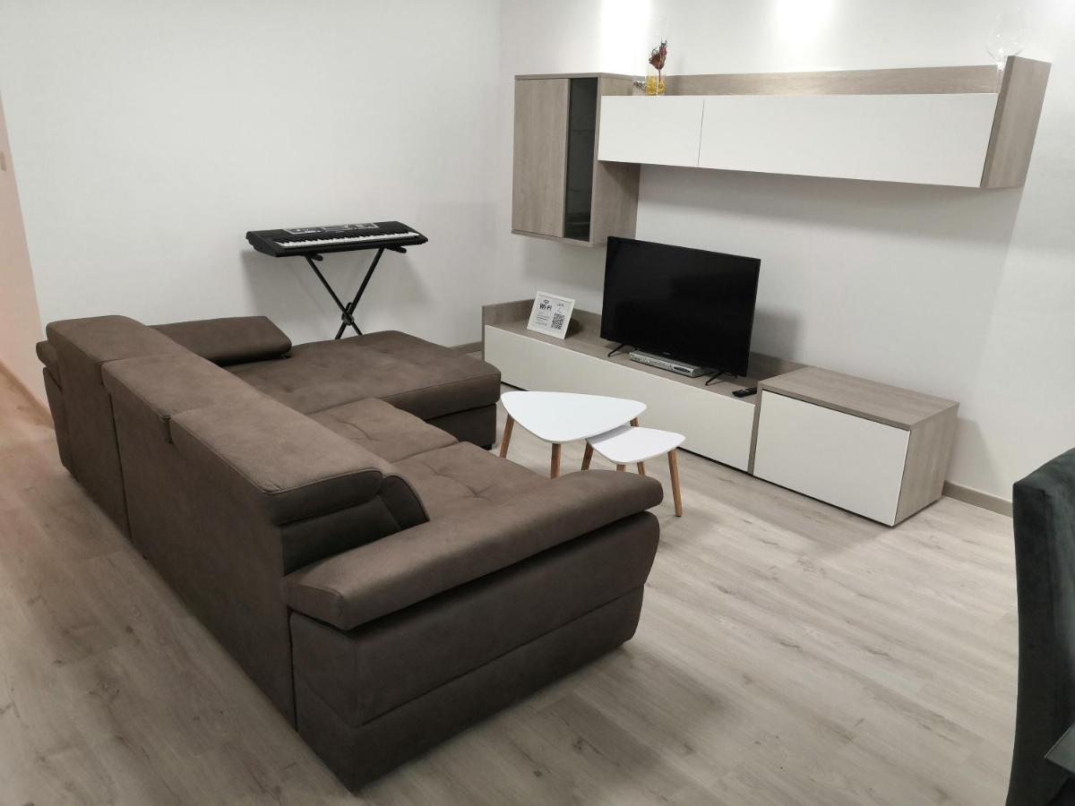 Modern Apartment With Large Outdoor Area - Sleeps 7, Close To Malta International Airport Luqa Exteriör bild