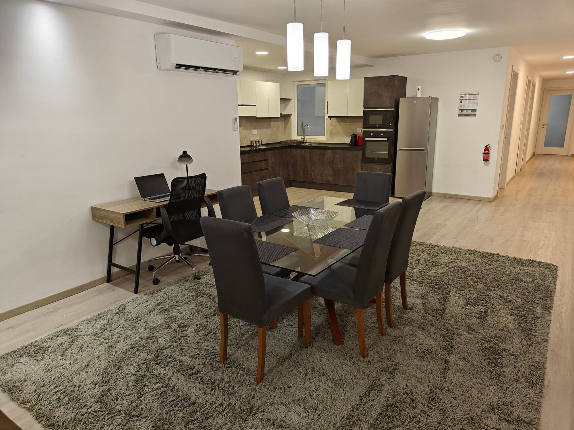 Modern Apartment With Large Outdoor Area - Sleeps 7, Close To Malta International Airport Luqa Exteriör bild
